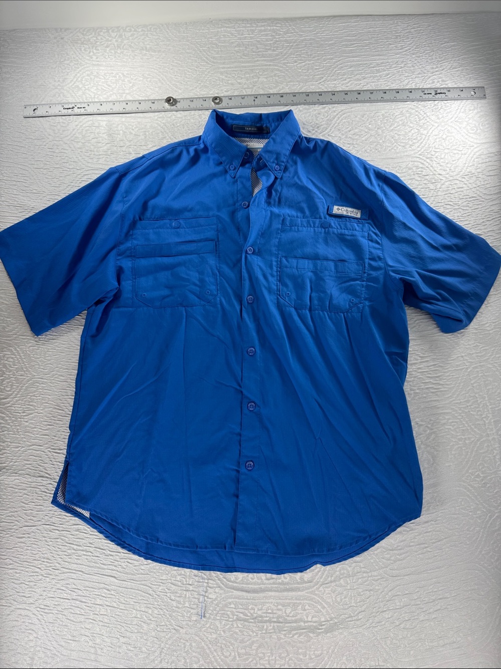 Columbia Men’s Short-Sleeve Button-Down Shirt in Royal Blue